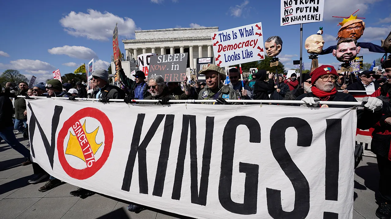 Democrats ridiculed for applauding King Charles during Congress speech