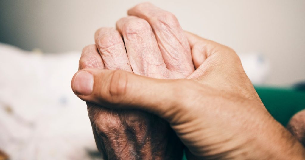 Dying with Dignity: I Observed a Patient Passing Away at Home