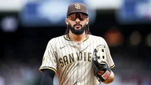 Fernando Tatis Jr. criticized for shameful fielding mistake that resulted in a "little league grand slam"