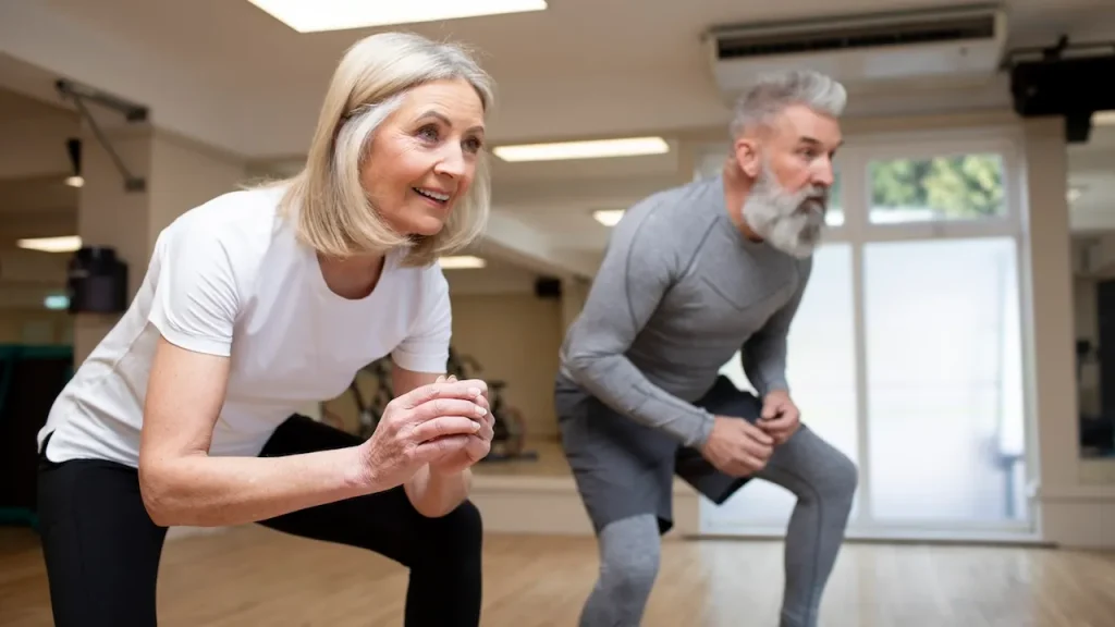 Fitness coach Kenny Santucci emphasizes that staying active regularly is essential for achieving summer objectives.