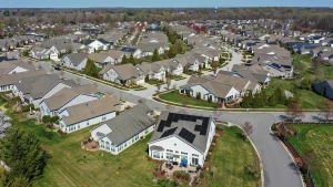Foreclosures in the US reach a 6-year peak due to increasing insurance and property tax expenses.