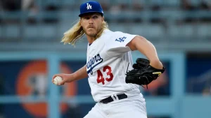 Former Mets pitcher Noah Syndergaard applauds Trump during visit to the White House