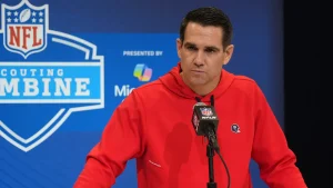 Giants give Joe Schoen a new contract even without clear evidence of a successful rebuild