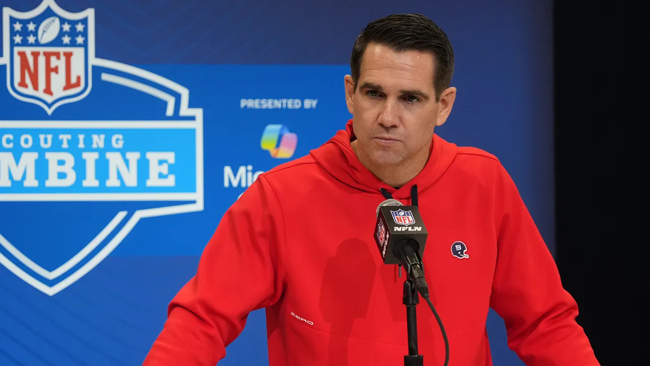 Giants give Joe Schoen a new contract even without clear evidence of a successful rebuild