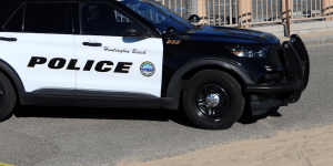 Group of teenagers on e-bikes reportedly attack a man, kicking and stomping him while hitting his face with a glass bottle — only one taken into custody