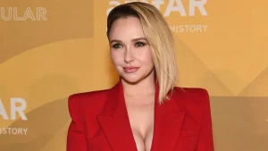 Hayden Panettiere wants to let everyone know that she's also attracted to women.