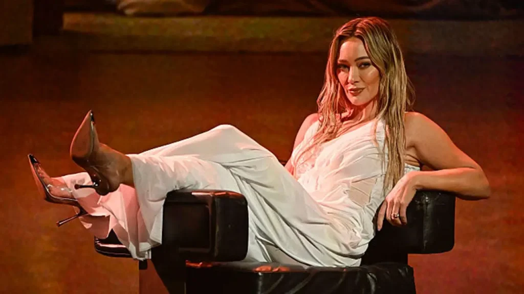 Hilary Duff appears on her first SI Swim cover while Carrie Underwood performs with Mötley Crüe and supports Banana-ball.