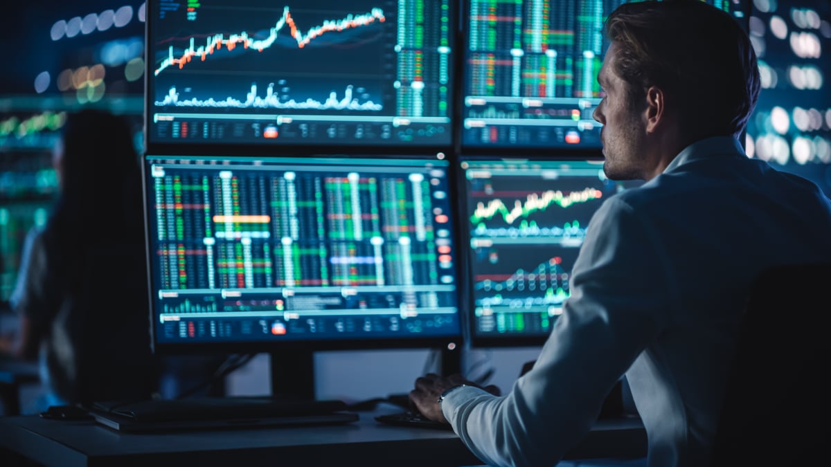Is the Vanguard Information Technology ETF Suitable for Your Portfolio Before Summer?