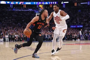 Jalen Brunson adapts to a new role for the Knicks in Game 2 victory