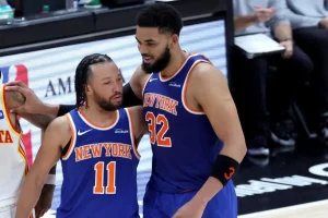 Jalen Brunson's selflessness helped the Knicks' offense adapt.