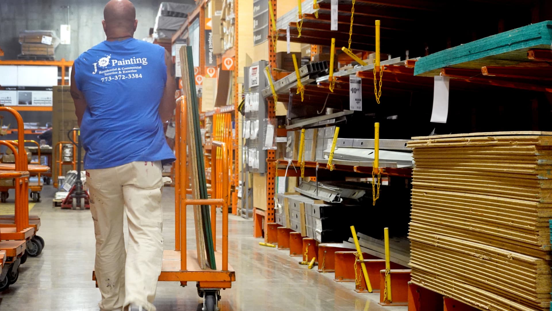 Jim Cramer believes this struggling retail stock is ready to recover.