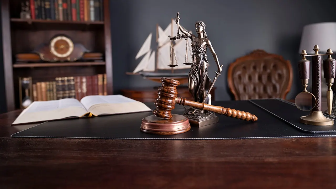 Judge engaged in sexual activity in courthouse chambers, misconduct report states