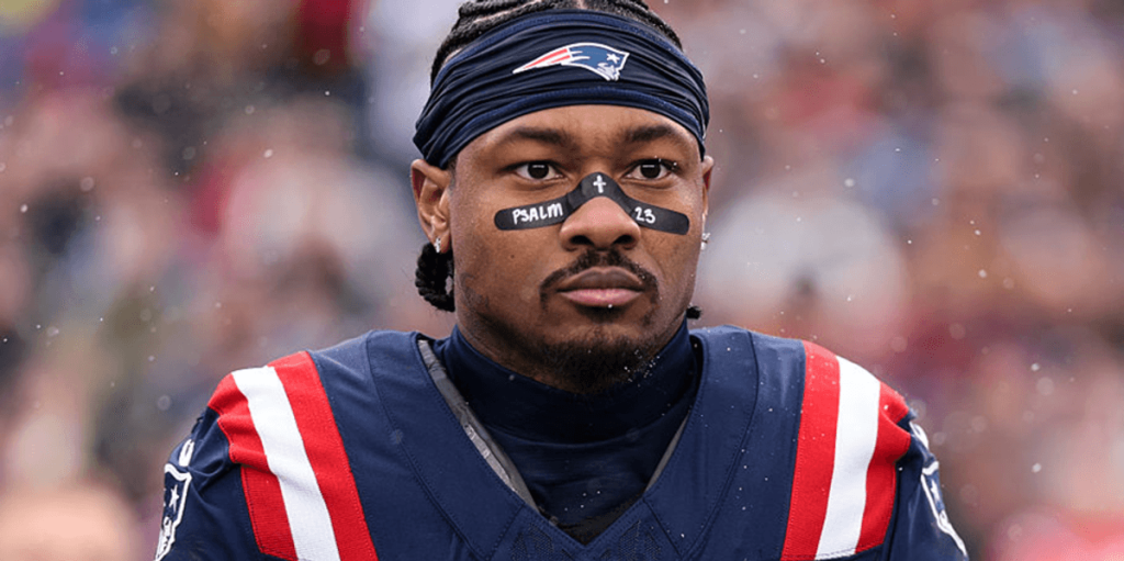 Judge reprimands woman who accused former Patriots player of hitting and choking her, then proposing $100K payment.