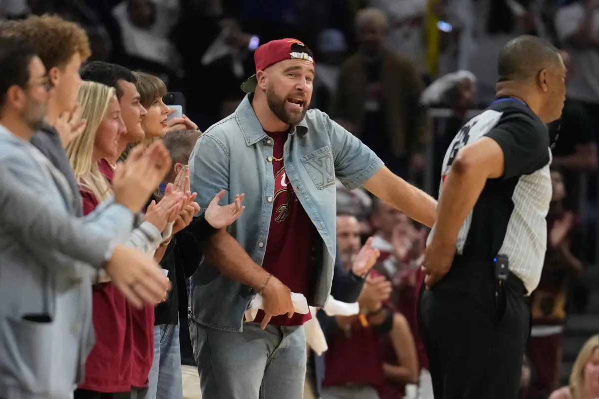 Knicks dampen Travis Kelce's spirits after beer-chugging attempt doesn't succeed
