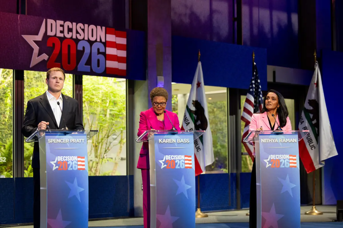 LA mayoral candidates are tied in a recent poll.