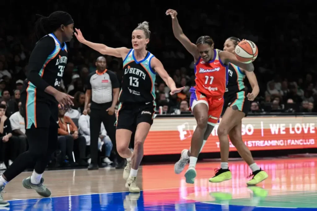 Leonie Fiebich shows her defensive skills in her first game of the Liberty season
