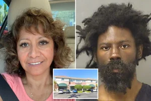 Mall where a homeless man killed a shopper had a history of problems, according to lawsuit.