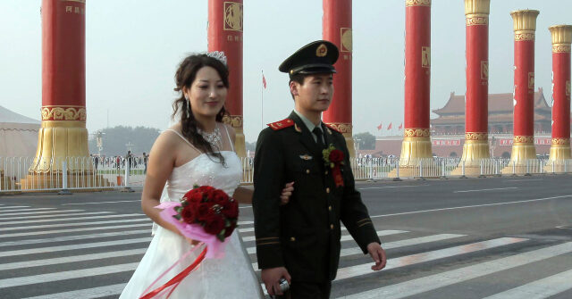 Marriages Reach a Low in China After the Pandemic Amid Population Decrease