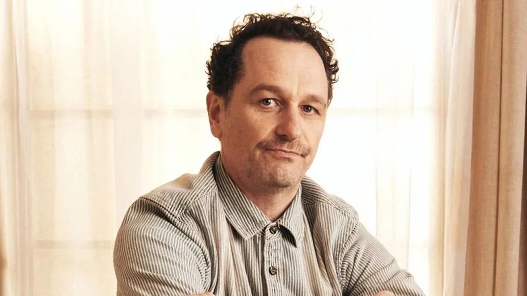 Matthew Rhys claims the trend of using phones without headphones has become excessive.