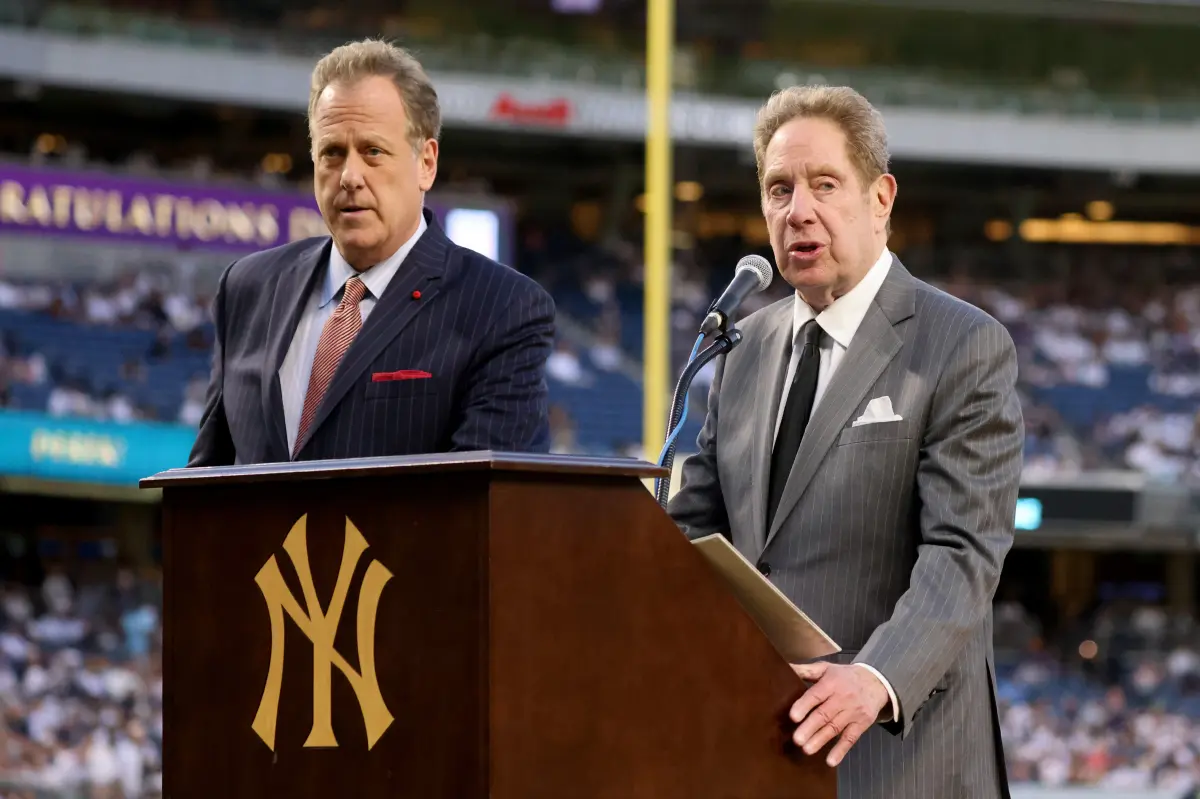 Michael Kay honors John Sterling with his Yankees home run call