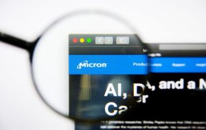 Micron Stock Reaches 52-Week Peak: Should You Take Profits or Invest More?
