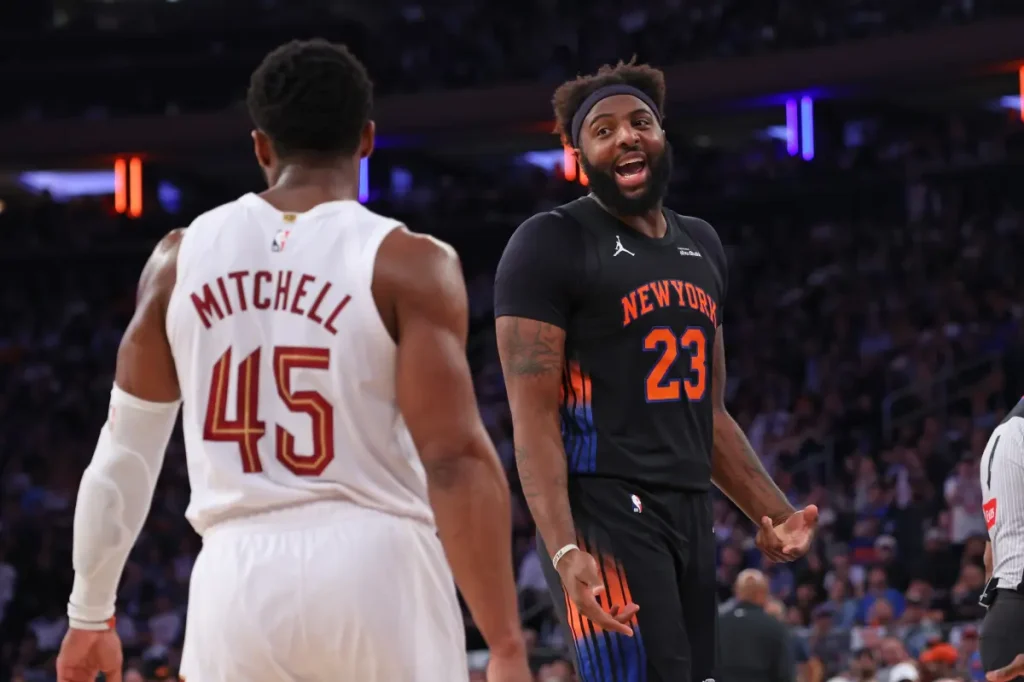 Mitchell Robinson's poor free-throw shooting making him unplayable for the Knicks