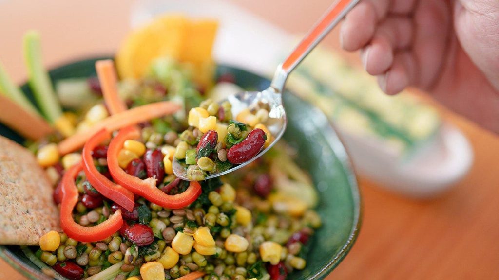 Modifying your diet in later years could reduce aging effects in just 4 weeks, research shows