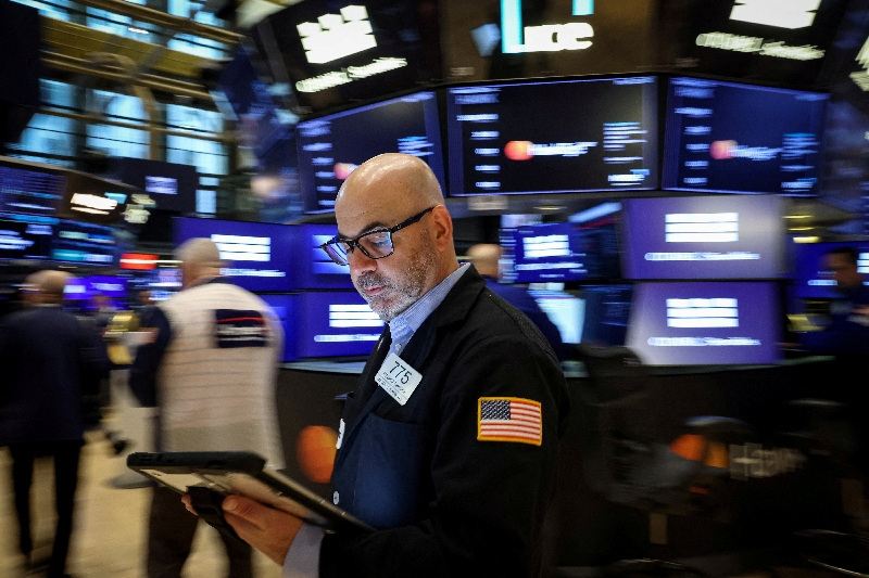 Nasdaq and S&P 500 futures drop as rising yields raise concerns about inflation
