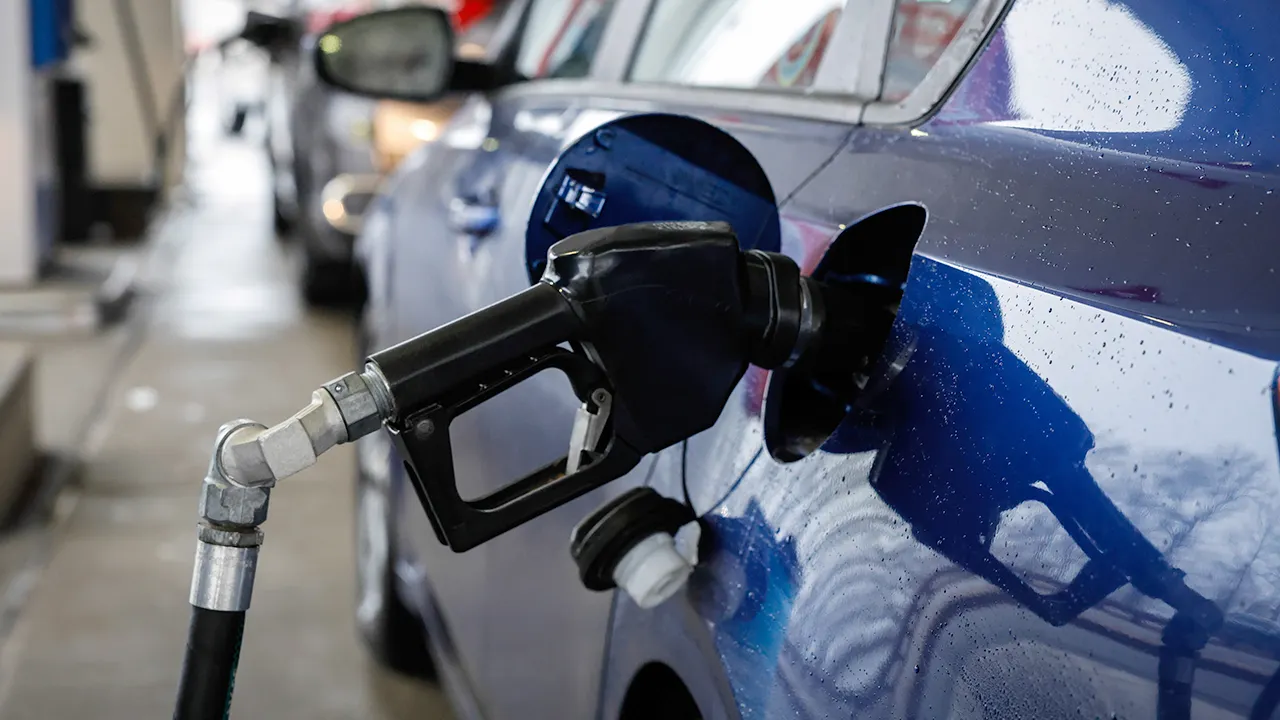 National average price for regular gas rises by approximately 33 cents in one week