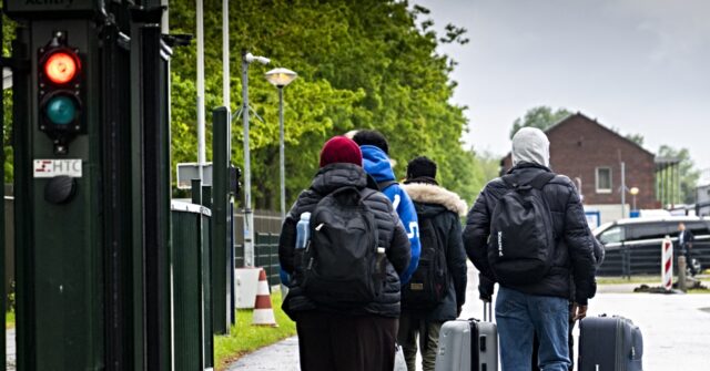 Netherlands Approves Plan for Migrant 'Return Centers' Outside E.U.