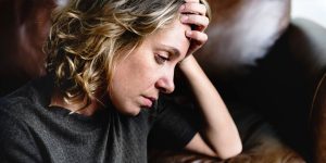 Not eating regularly and missing meals associated with signs of depression