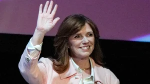 Oregon Republican governor primary victor steps up to confront Democrat Kotek