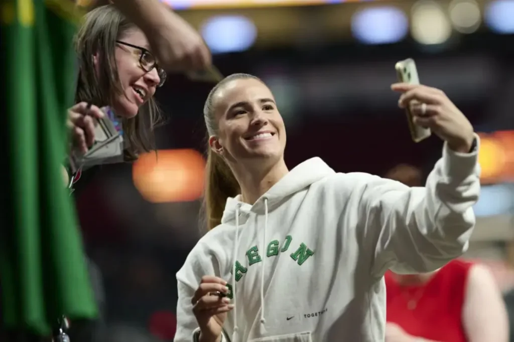 Oregon homecoming disrupted for injured Sabrina Ionescu and Satou Sabally