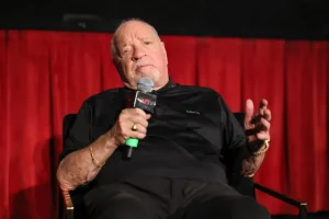 Oscar-nominated director Paul Schrader upset after his AI girlfriend ended their relationship.
