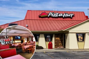 Pizza Hut reintroduces classic restaurant elements