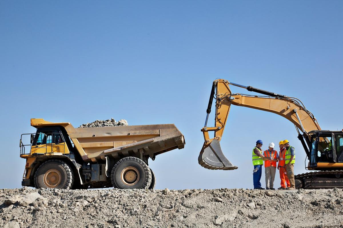 Reasons Caterpillar Might Be the Top AI Stock of the Year