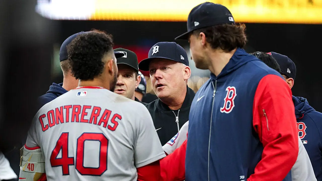 Red Sox broadcast criticizes Framber Valdez for 'weak' action hitting Trevor Story