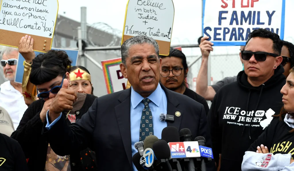 Rep. Espaillat presents court order to access Newark ICE detention facility