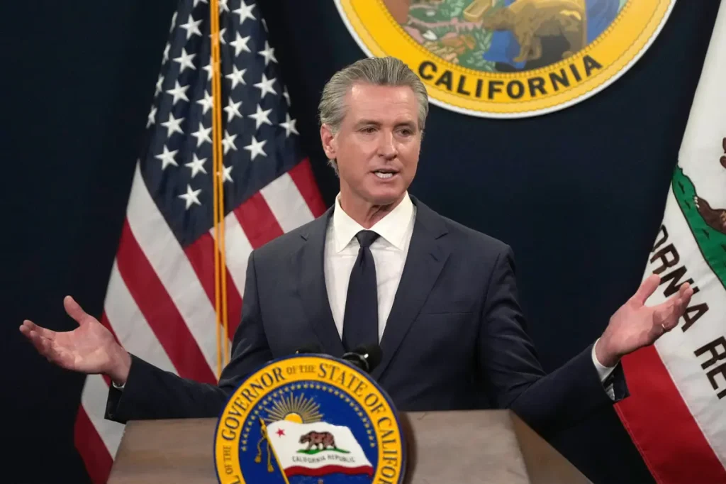 Residents of California are dissatisfied with Governor Gavin Newsom according to a recent poll.