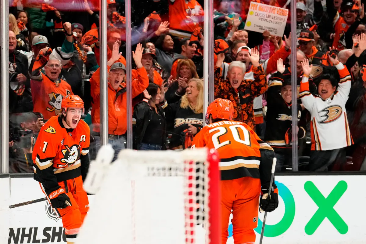 Revived Ducks instilling hope in fans after defeating Oilers