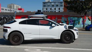Rider says Waymo trunk didn’t open before car departed with his bags