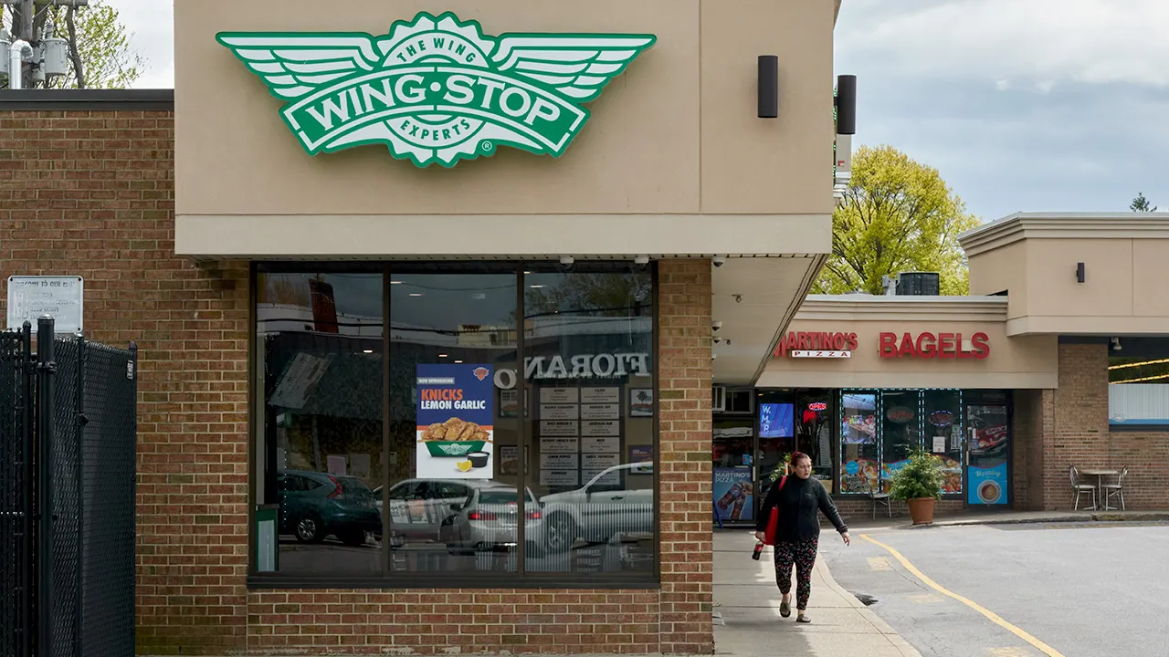 Rising gas prices above $4 a gallon are hurting restaurant chain sales nationwide.
