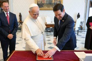 Rubio meets with Pope Leo XIV and plans to talk with Italian Prime Minister Meloni
