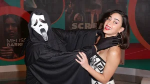 'Scream' actress Melissa Barrera criticizes former co-stars for coming back after she was let go.