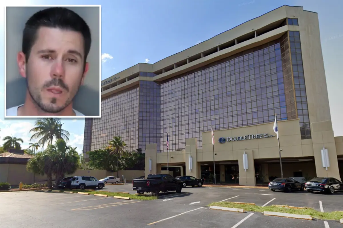 Secret Service staff member reportedly exposed himself and engaged in sexual acts in front of guests at a Miami hotel