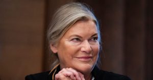 Sen. Cynthia Lummis: Pass the Clarity Act Before Elizabeth Warren Attempts to Harm the Crypto Industry