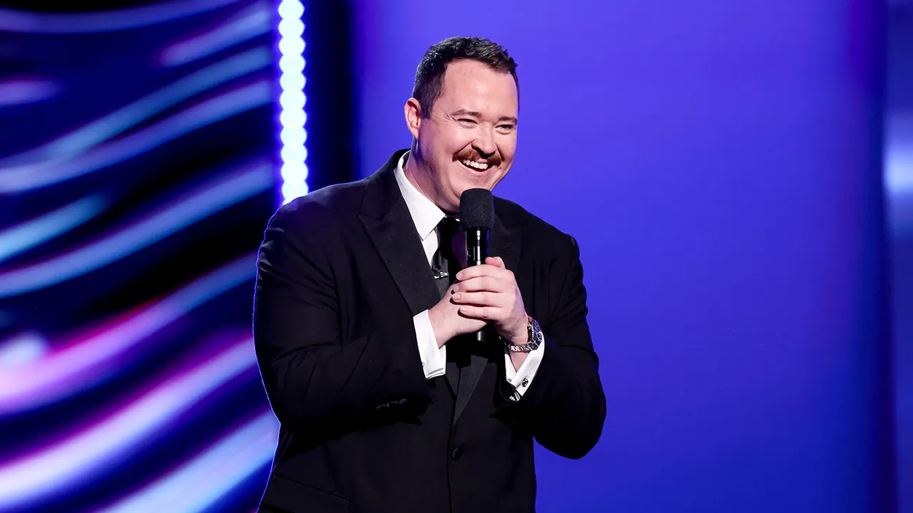 Shane Gillis dismisses Chelsea Handler's remarks about the Kevin Hart roast.