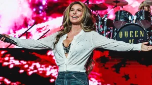 Shania Twain suggests a new single through mysterious Instagram posts