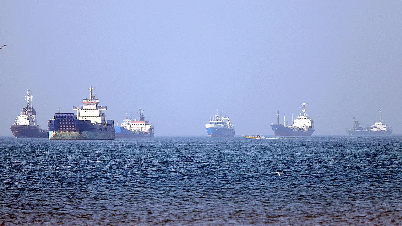 Ship captured in the Strait of Hormuz near UAE, moving towards Iran, according to UK sources