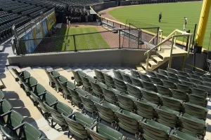 Spectator tumbles into bullpen in alarming incident during White Sox-Royals game